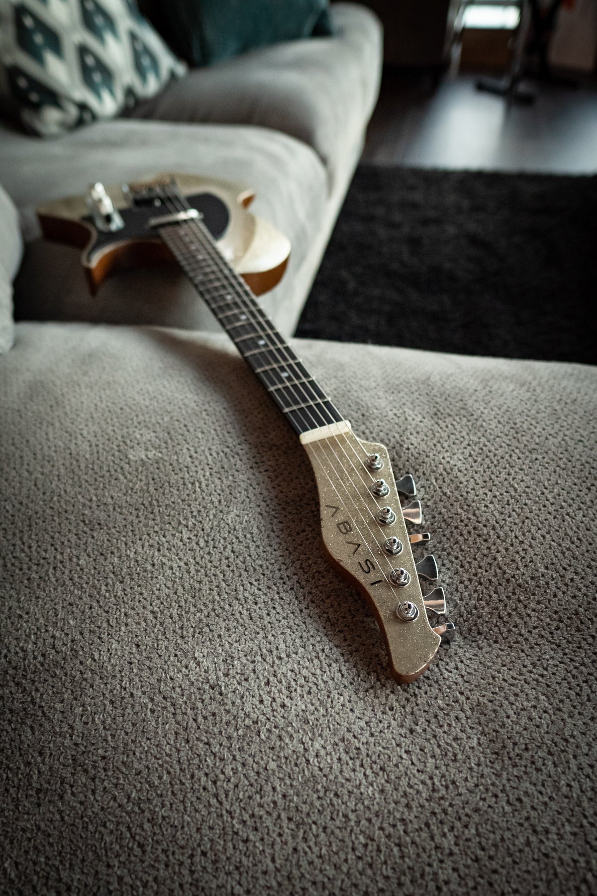 LARADA SPACE T // Champagne Supernova [Relic]