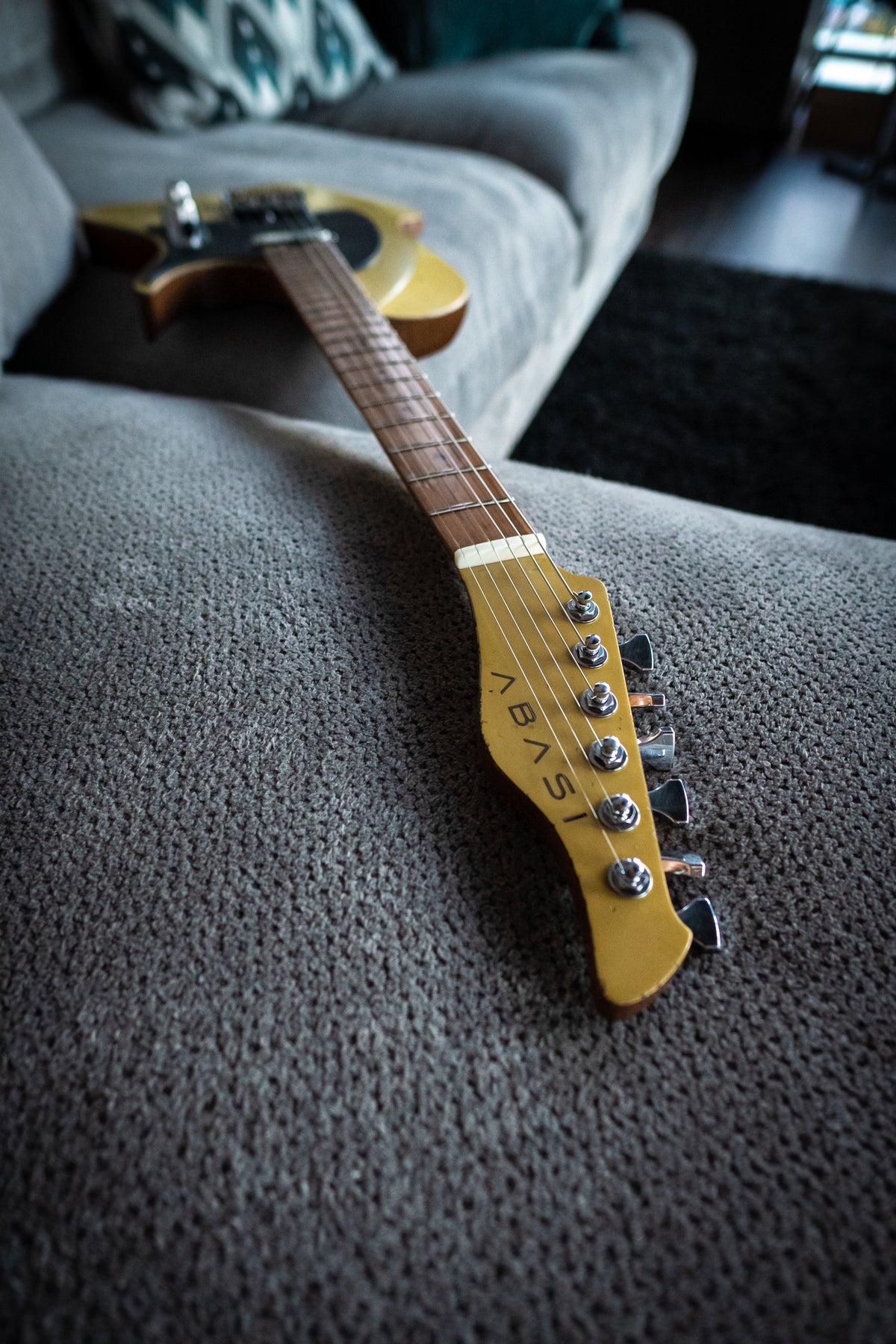 LARADA SPACE T // Tradition [Relic, Roasted Basswood]