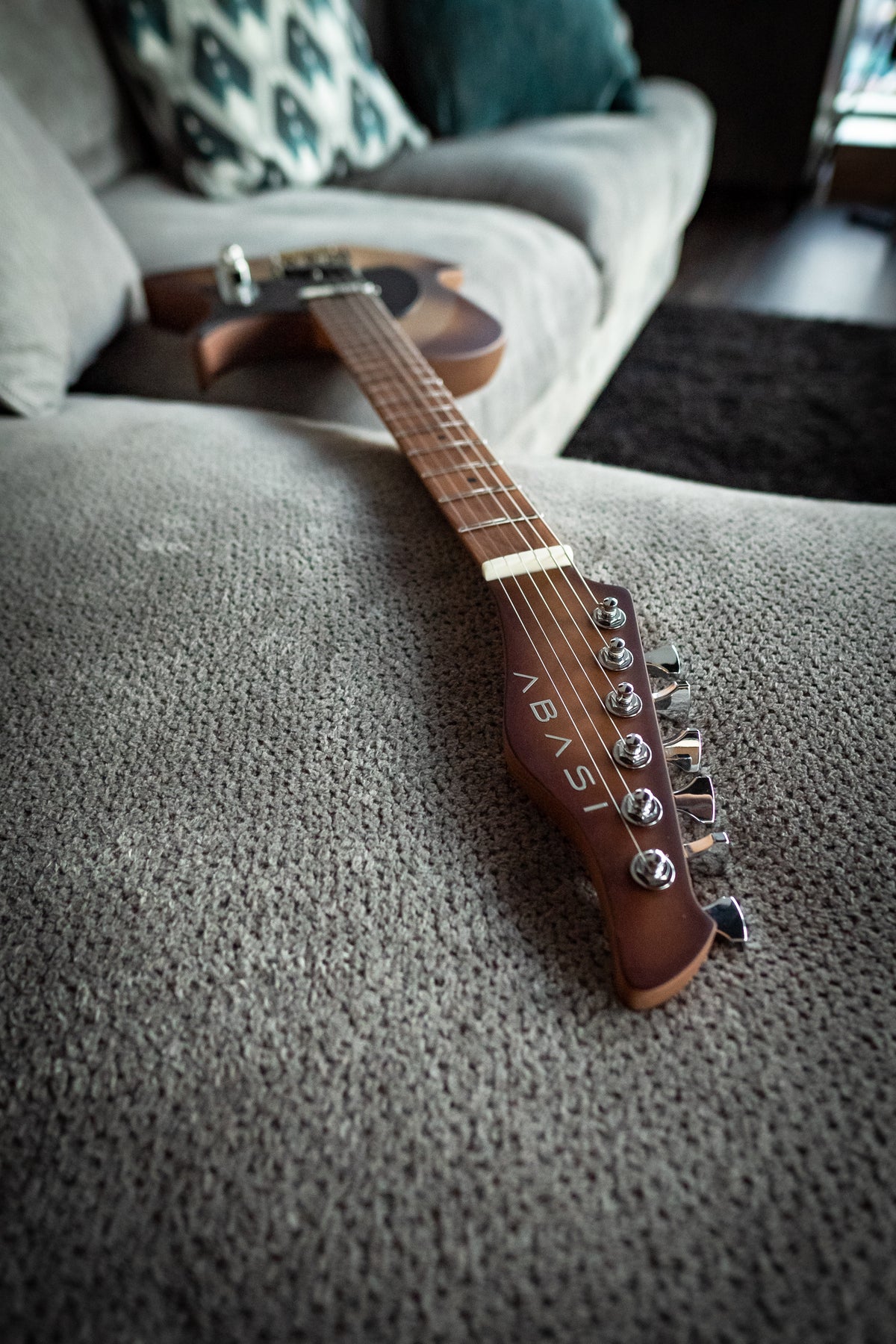 LARADA SPACE T // Violinburst [Roasted Basswood]