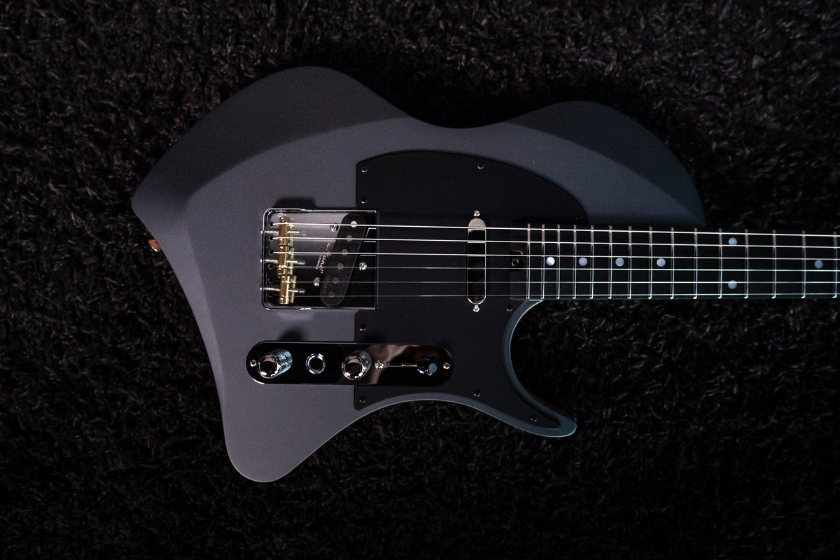 LARADA SPACE T // Selenite