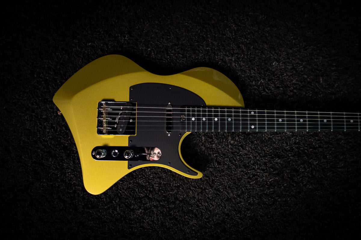 LARADA SPACE T // Chartreuse