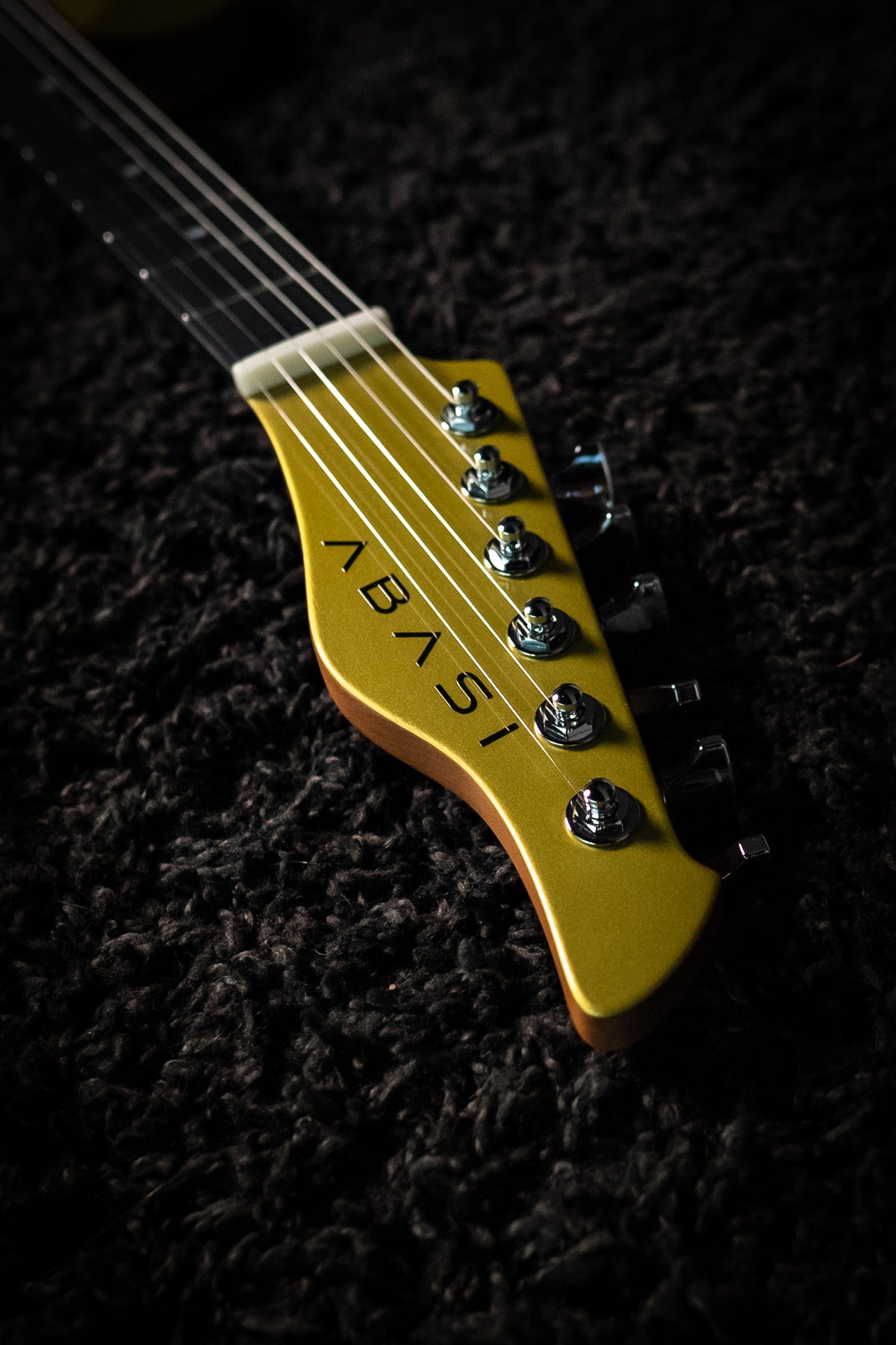 LARADA SPACE T // Chartreuse