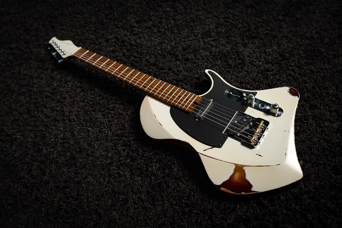 LARADA SPACE T // Porcelain [2-Stage Relic, Roasted Maple]