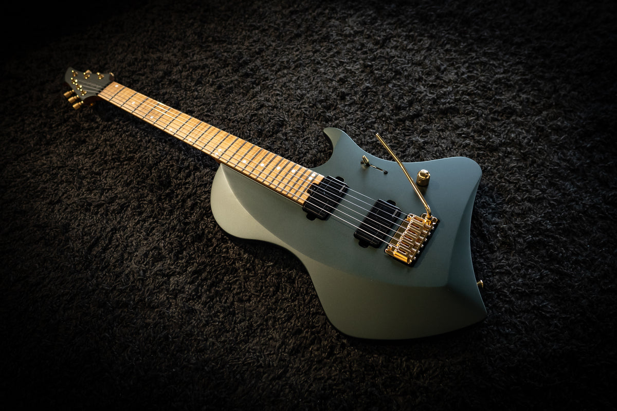 LARADA 6 // Master Series // Bell Garden Green