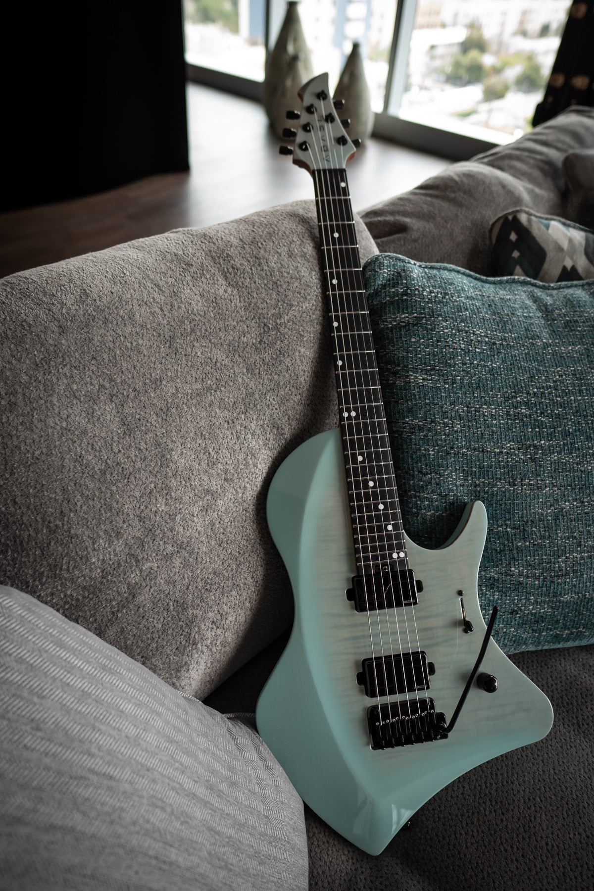 LARADA 6 // Master Series // Jade