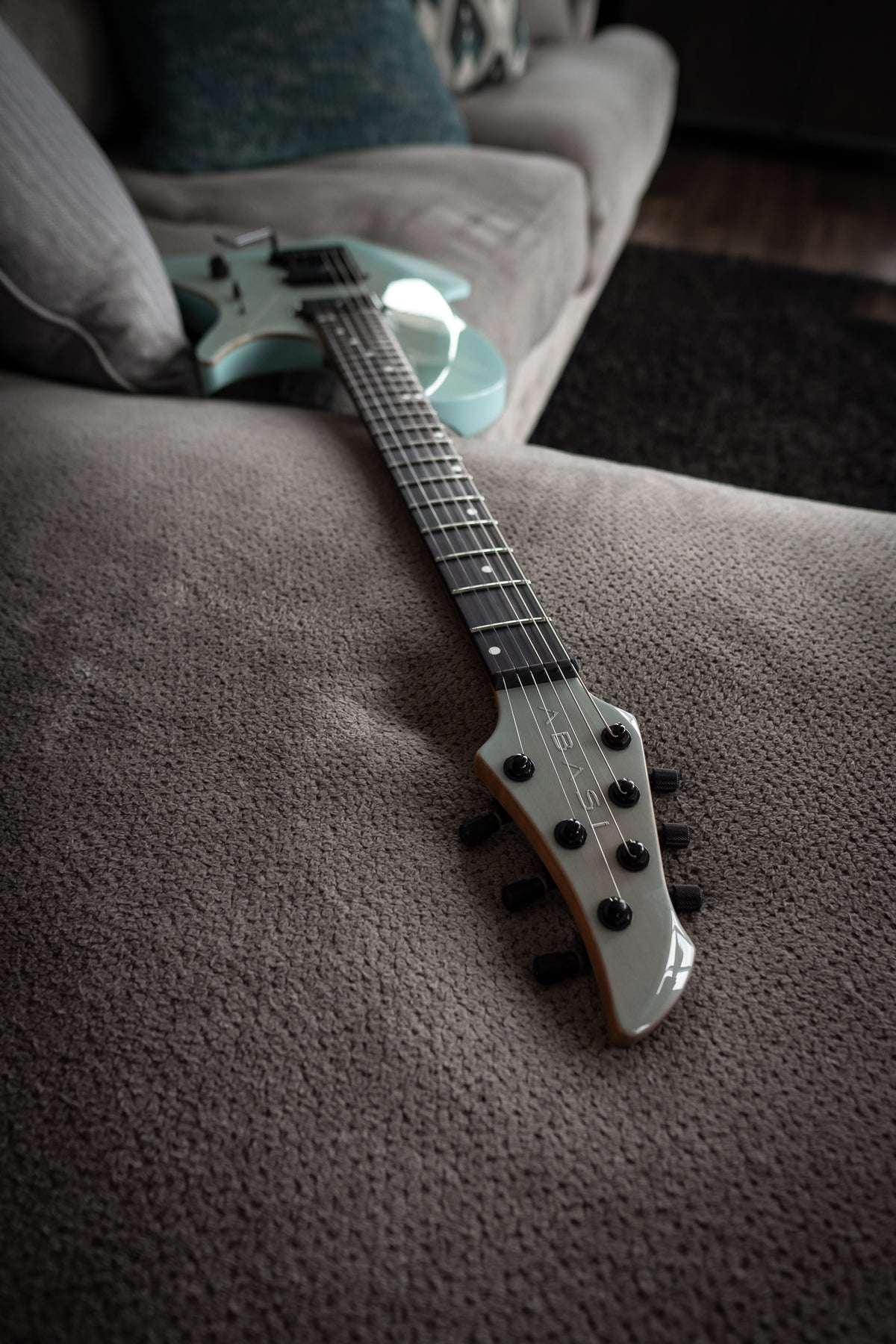 LARADA 6 // Master Series // Jade