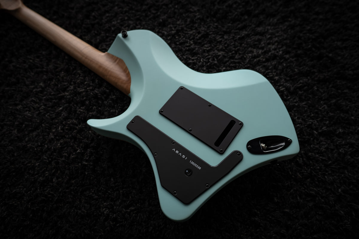 LARADA 6 // Master Series // Jade