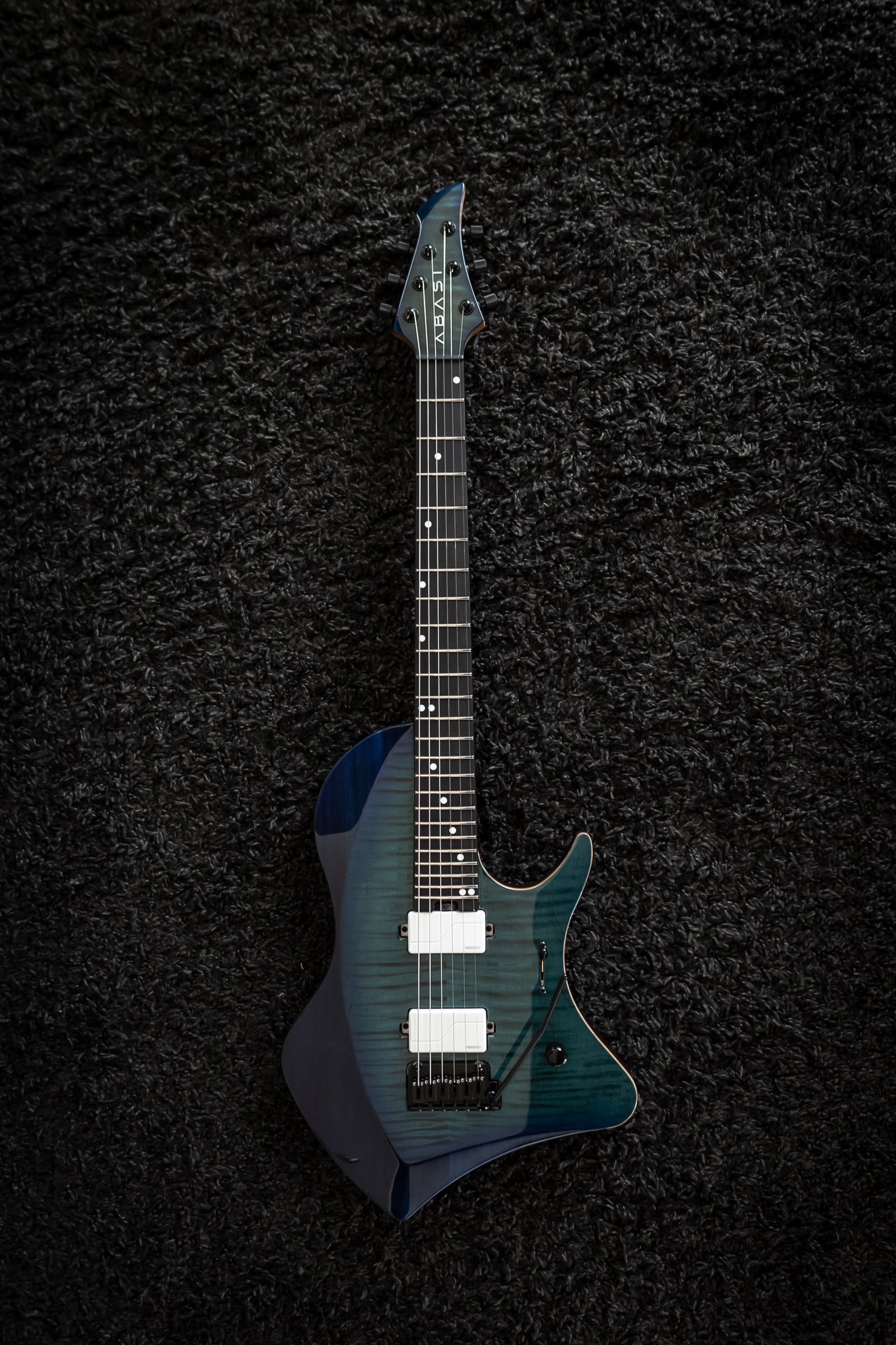 LARADA 6 // Master Series // Oceanburst