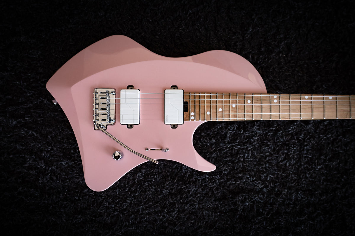 LARADA 6 // Master Series // Shell Pink