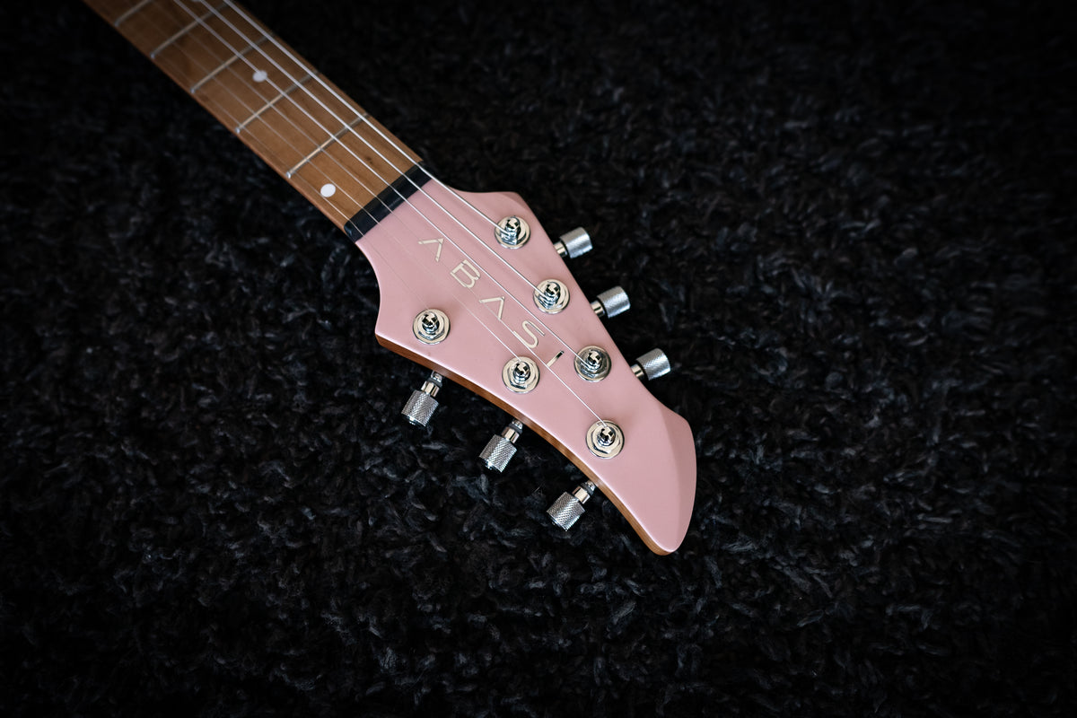 LARADA 6 // Master Series // Shell Pink