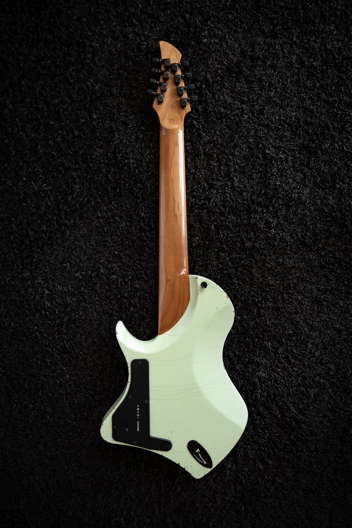 LARADA 8 // Master Series // Pistachio [Relic]