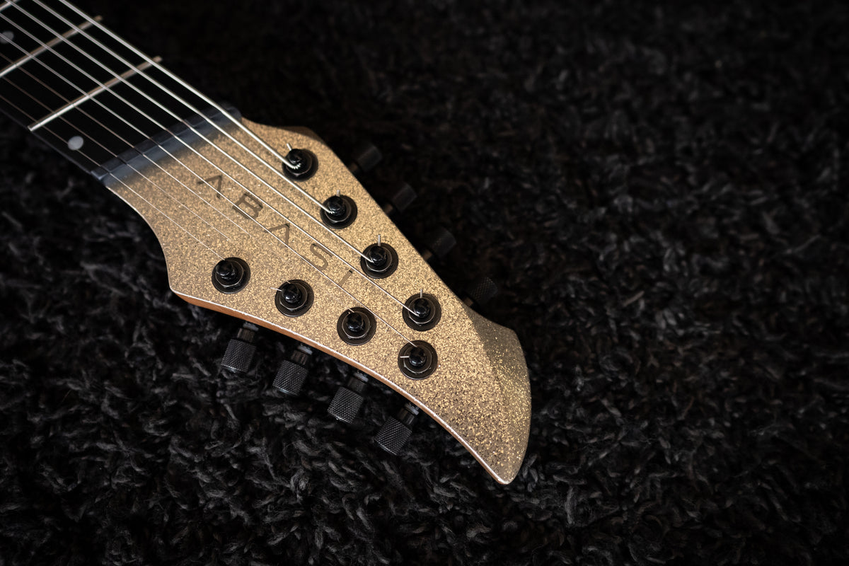 LARADA 8 // Master Series // Champagne Supernova