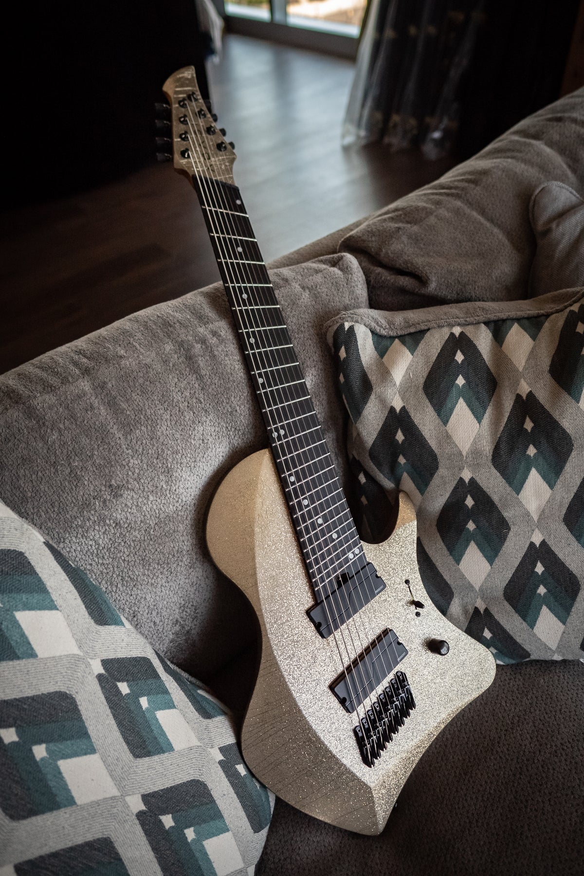 LARADA 8 // Master Series // Champagne Supernova