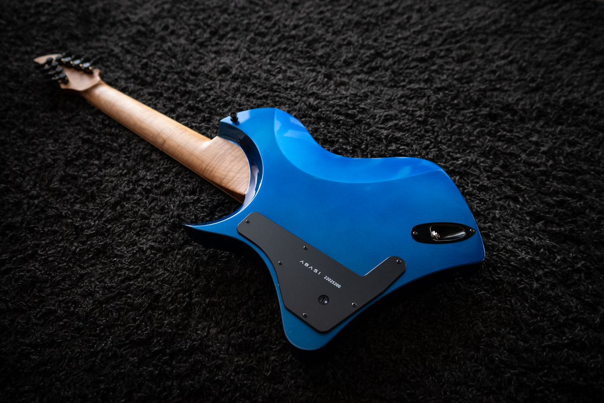 LARADA 8 // Master Series // Ultramarine