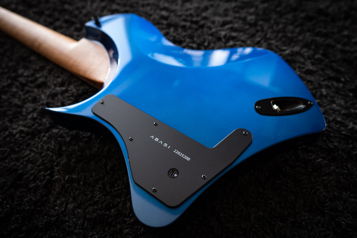 LARADA 8 // Master Series // Ultramarine