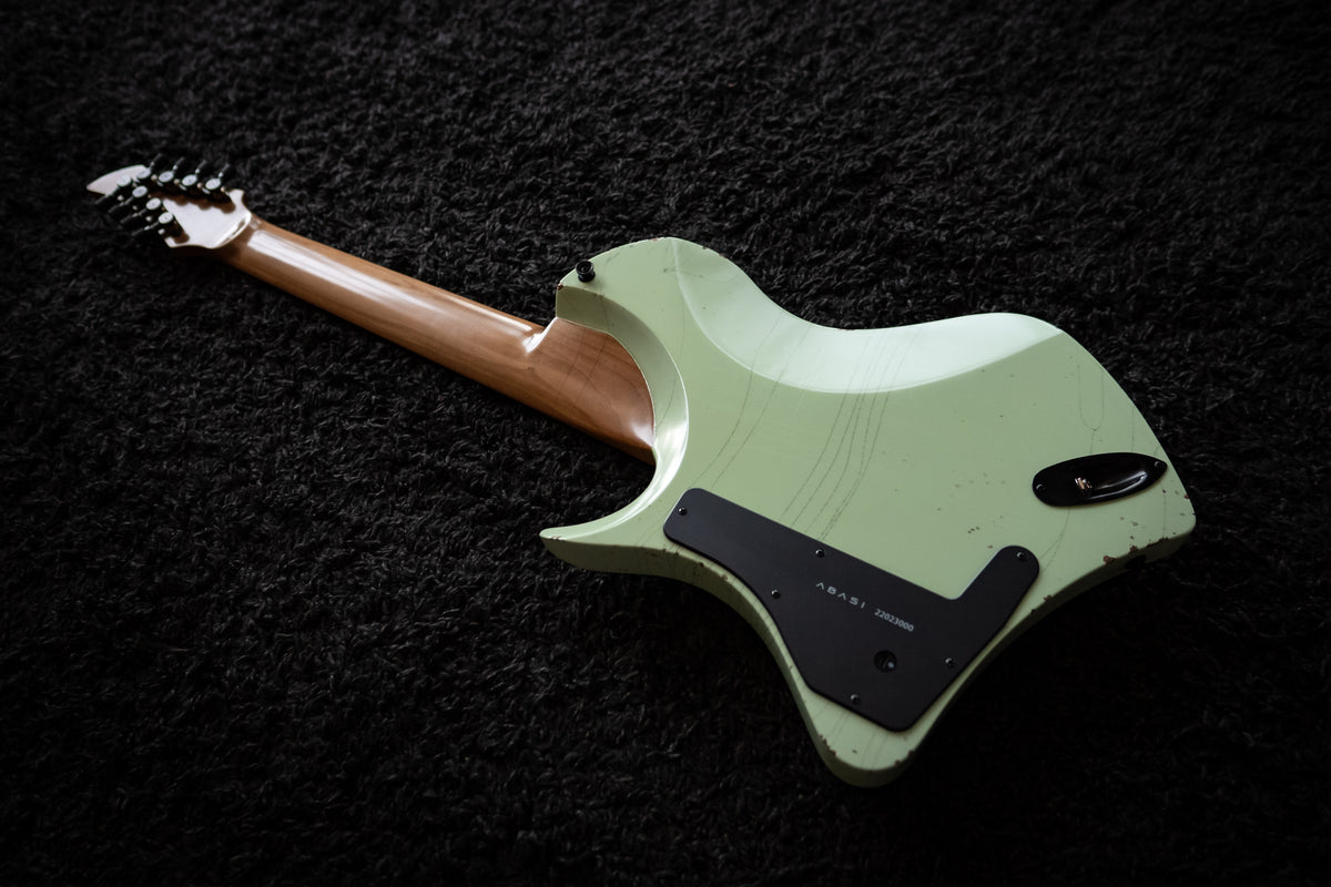 LARADA 8 // Master Series // Pistachio [Relic]