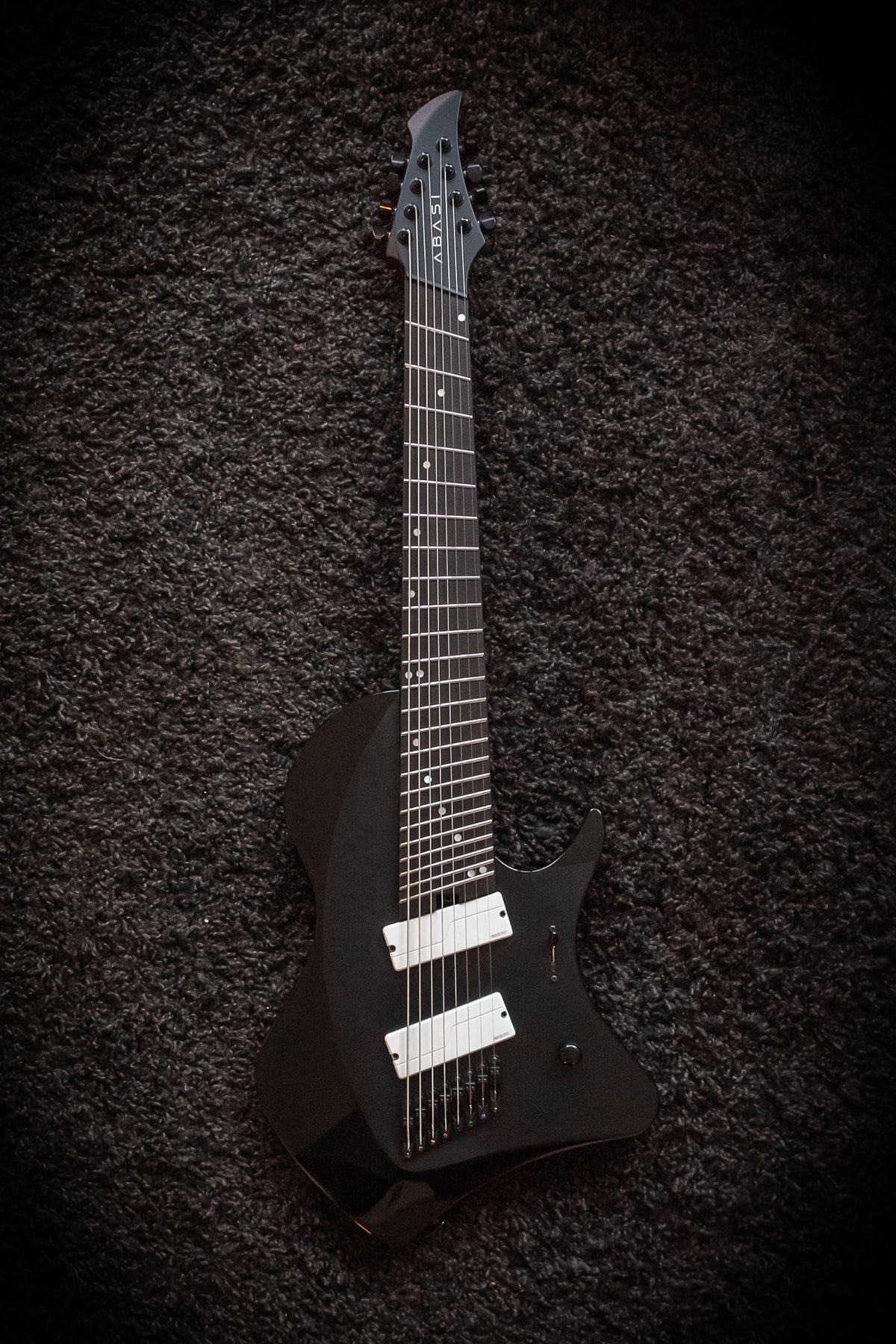 J Larada 8 // Black [White PU]