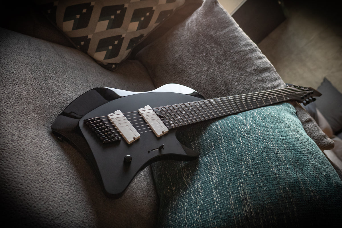 J Larada 8 // Black [White PU]