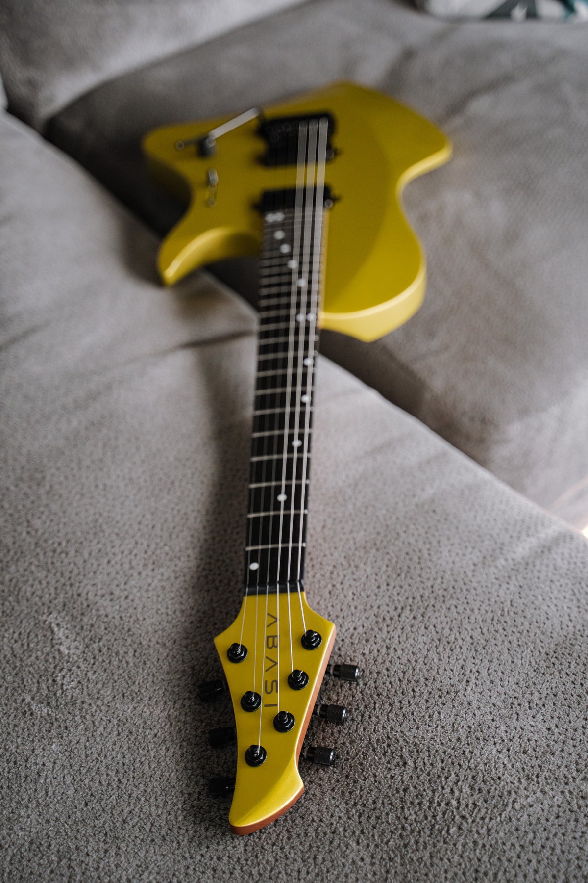 LARADA 6 // Master Series // Chartreuse