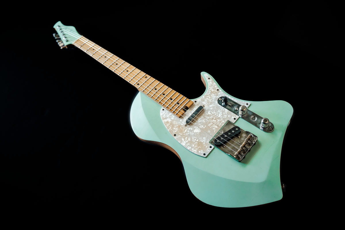 LARADA SPACE T // Sonic Blue [Relic, Roasted Maple FB]