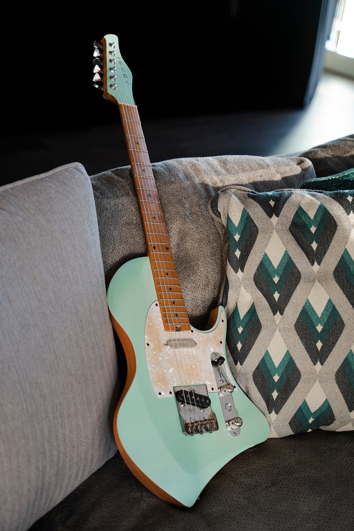 LARADA SPACE T // Sonic Blue [Relic, Roasted Maple FB]