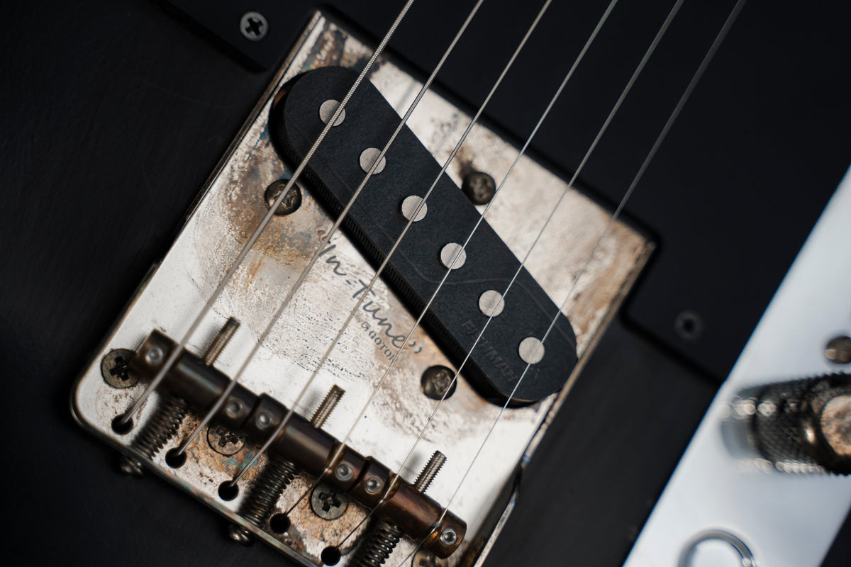 LARADA SPACE T // Black Raven [Relic]