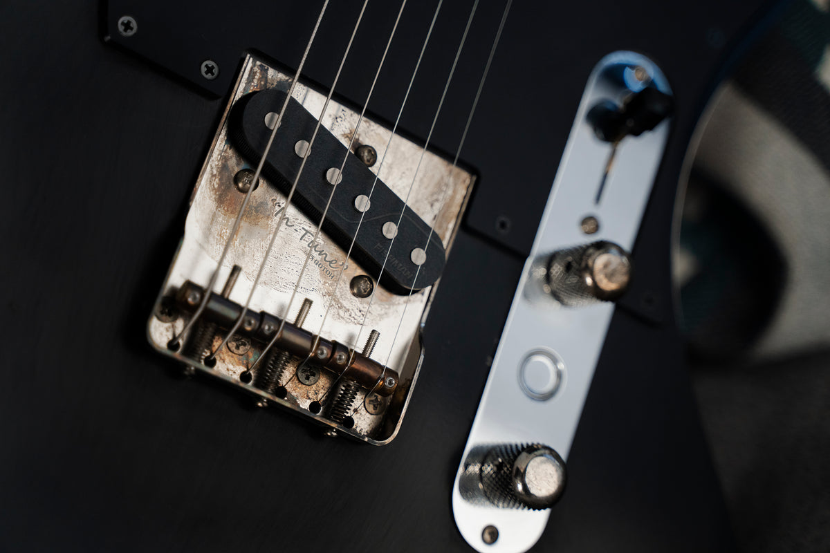 LARADA SPACE T // Black Raven [Relic]