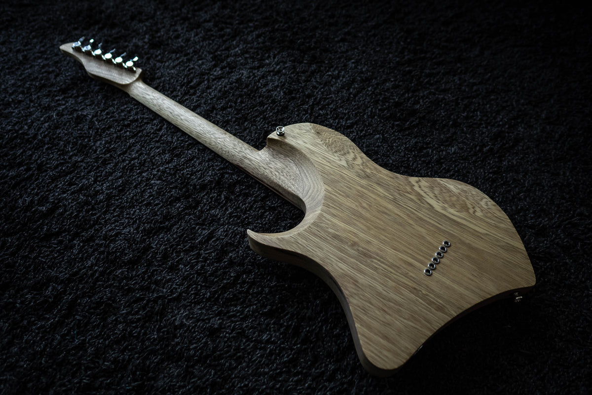 LARADA SPACE T // Black Raven [Black Limba]
