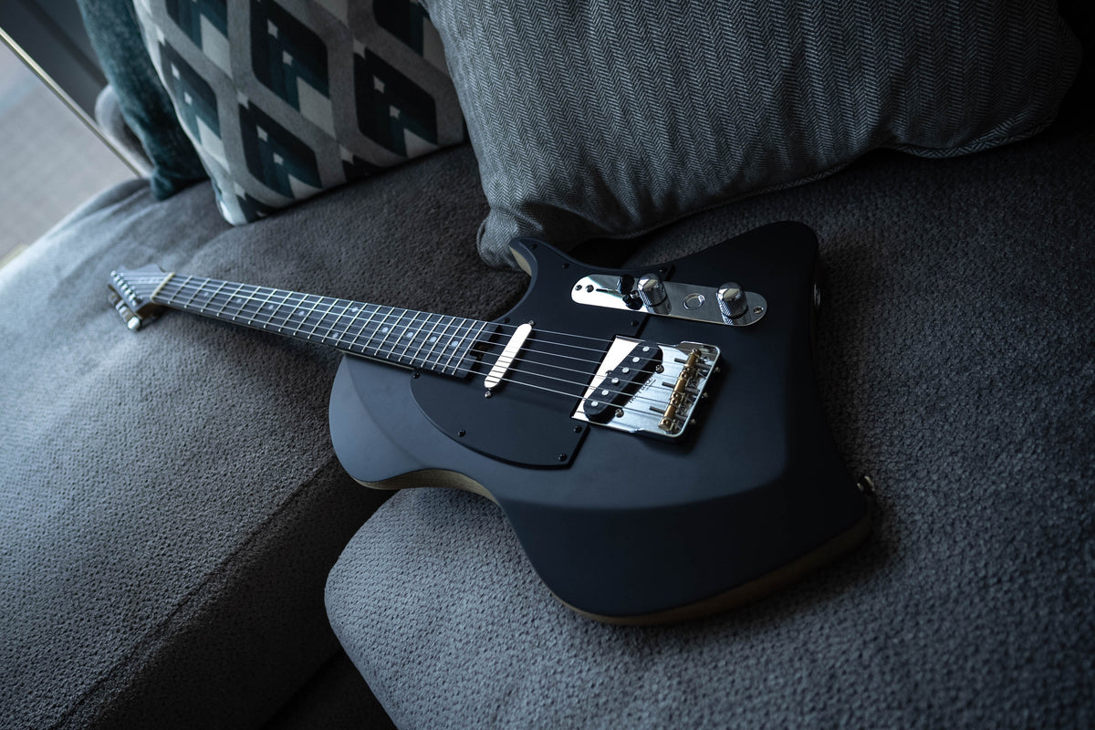 LARADA SPACE T // Black Raven [Black Limba]