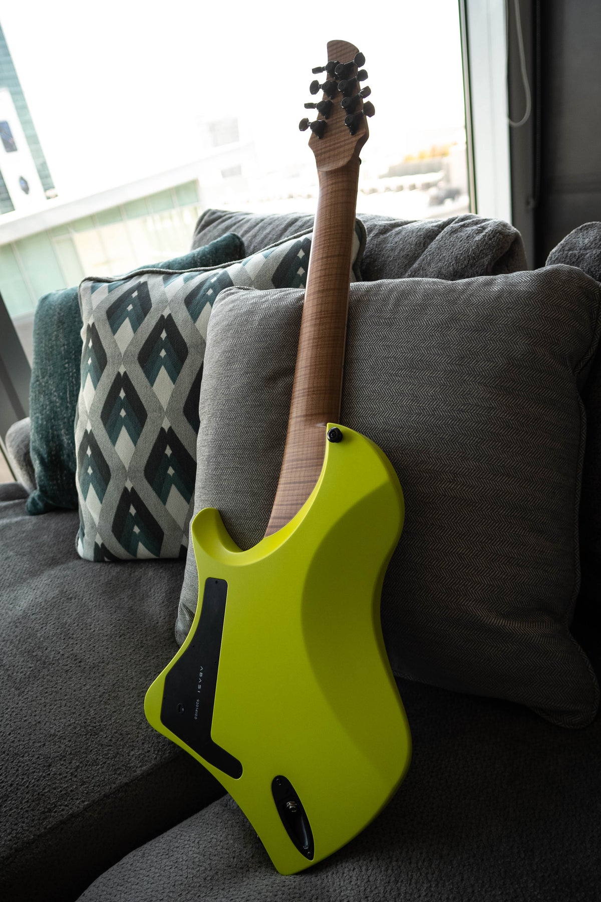 LARADA 8 // Master Series // Acid Green [2020]