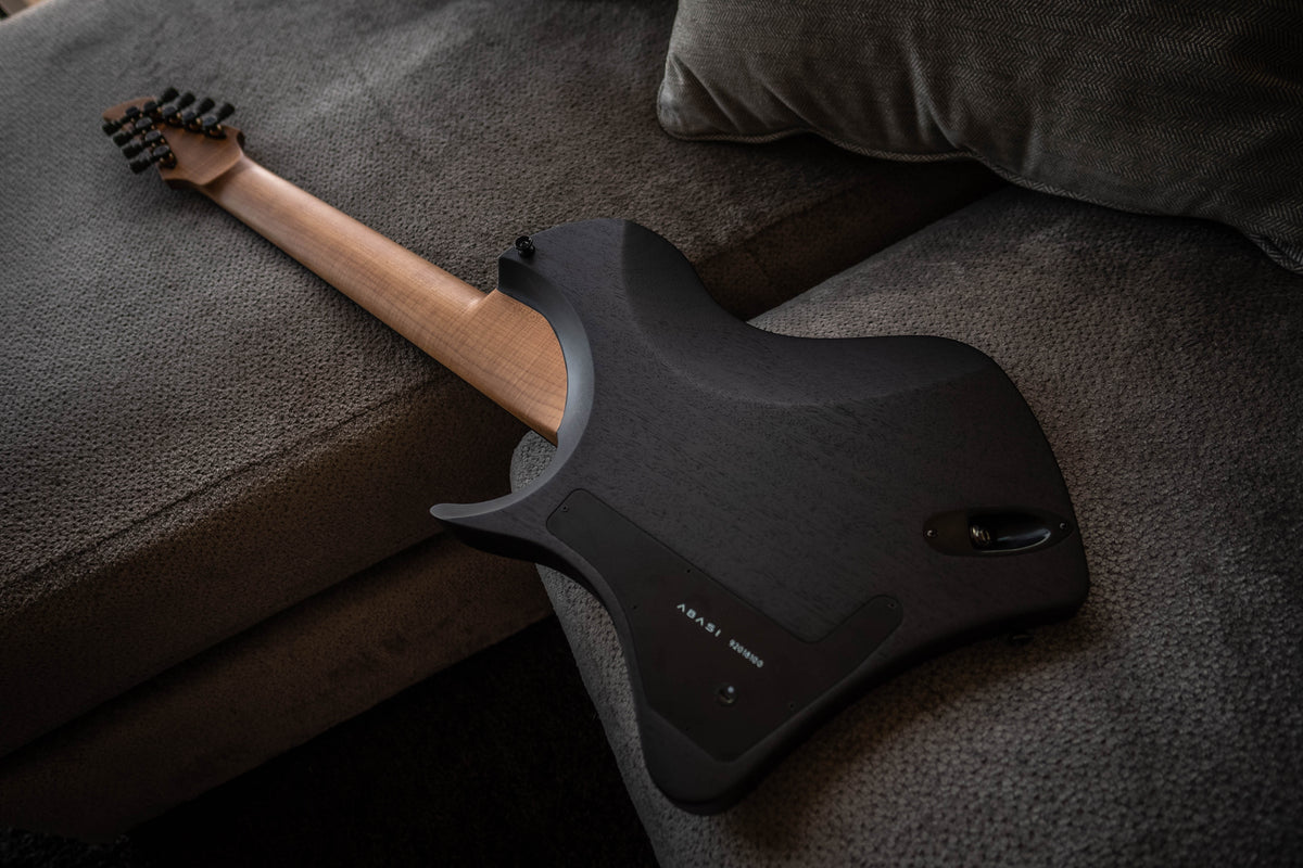 LARADA 8 // Master Series // Sombria (Mahogany)