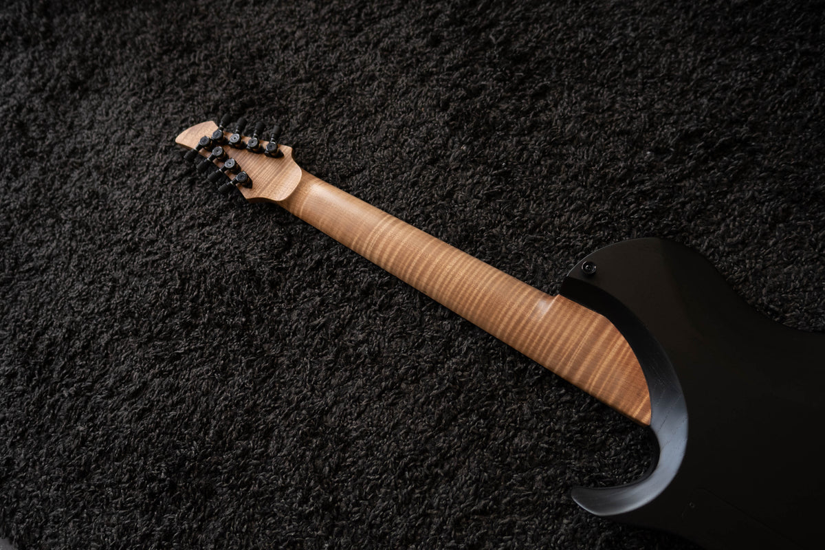 LARADA 8 // Master Series // Sombria (Swamp Ash)