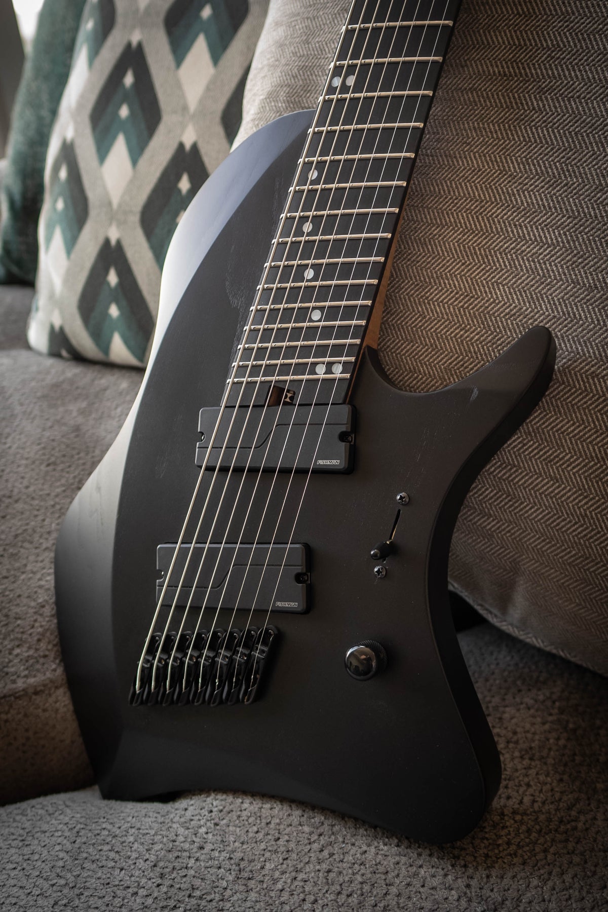 LARADA 8 // Master Series // Sombria (Swamp Ash)