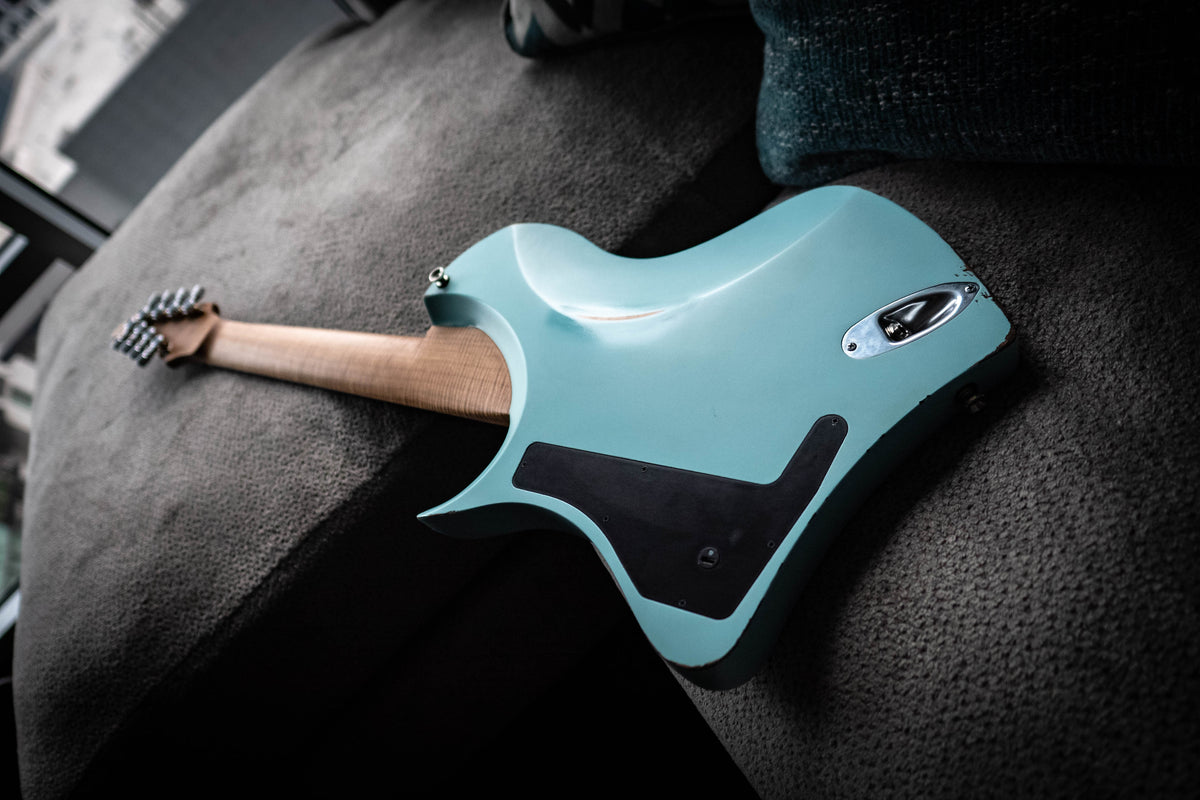 LARADA 8 // Master Series // Miami Blue (Relic)