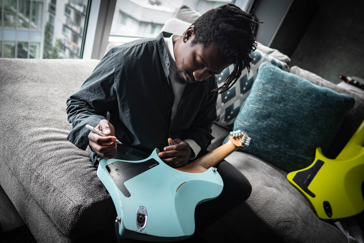 LARADA 8 // Master Series // Miami Blue (Relic)