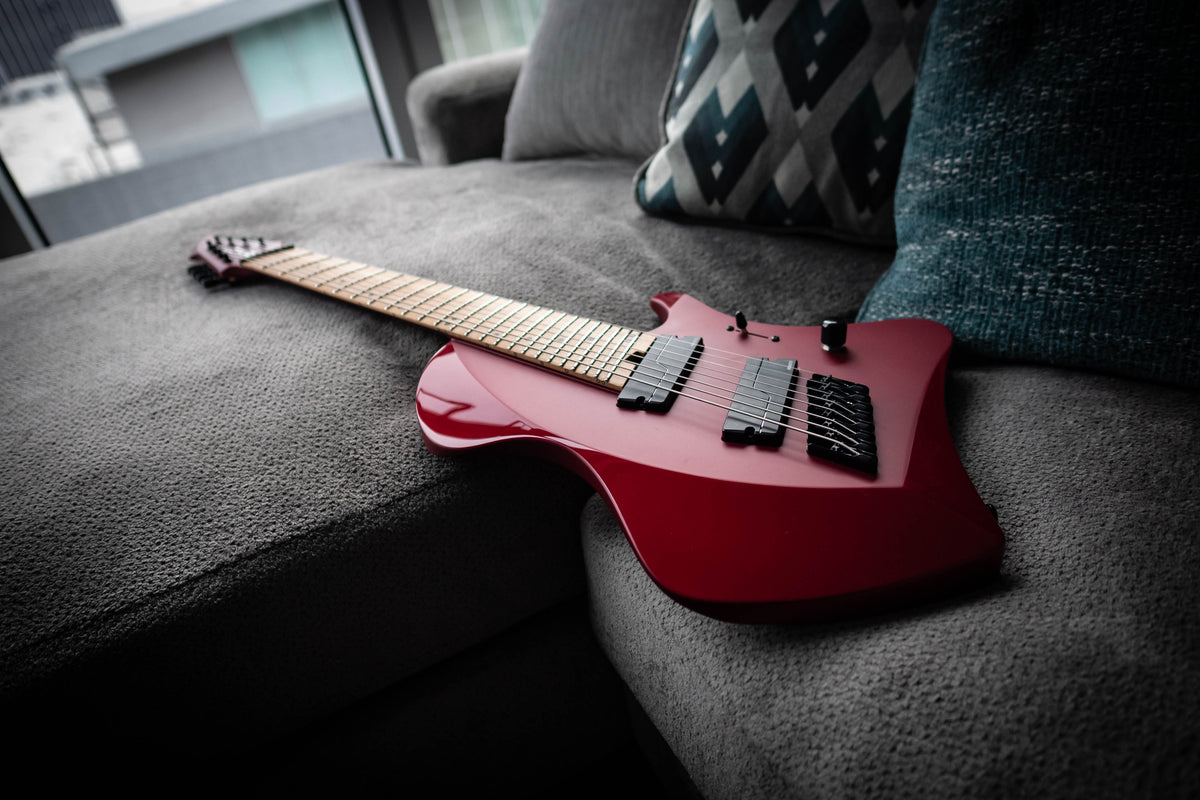 LARADA 8 // Master Series // Sapphire Red