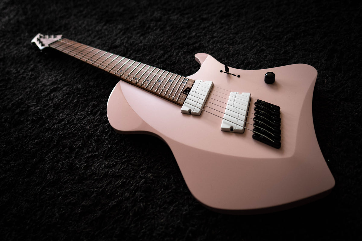 J Larada 7 // Shell Pink // Roasted Maple FB