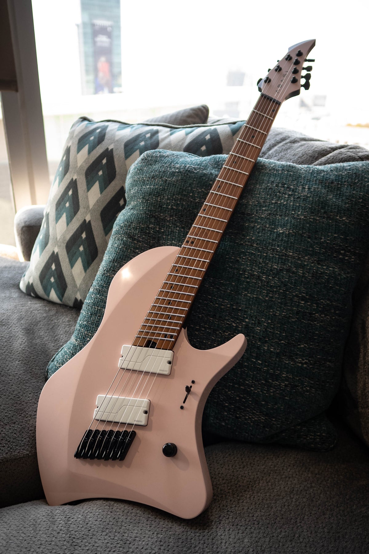 J Larada 7 // Shell Pink // Roasted Maple FB