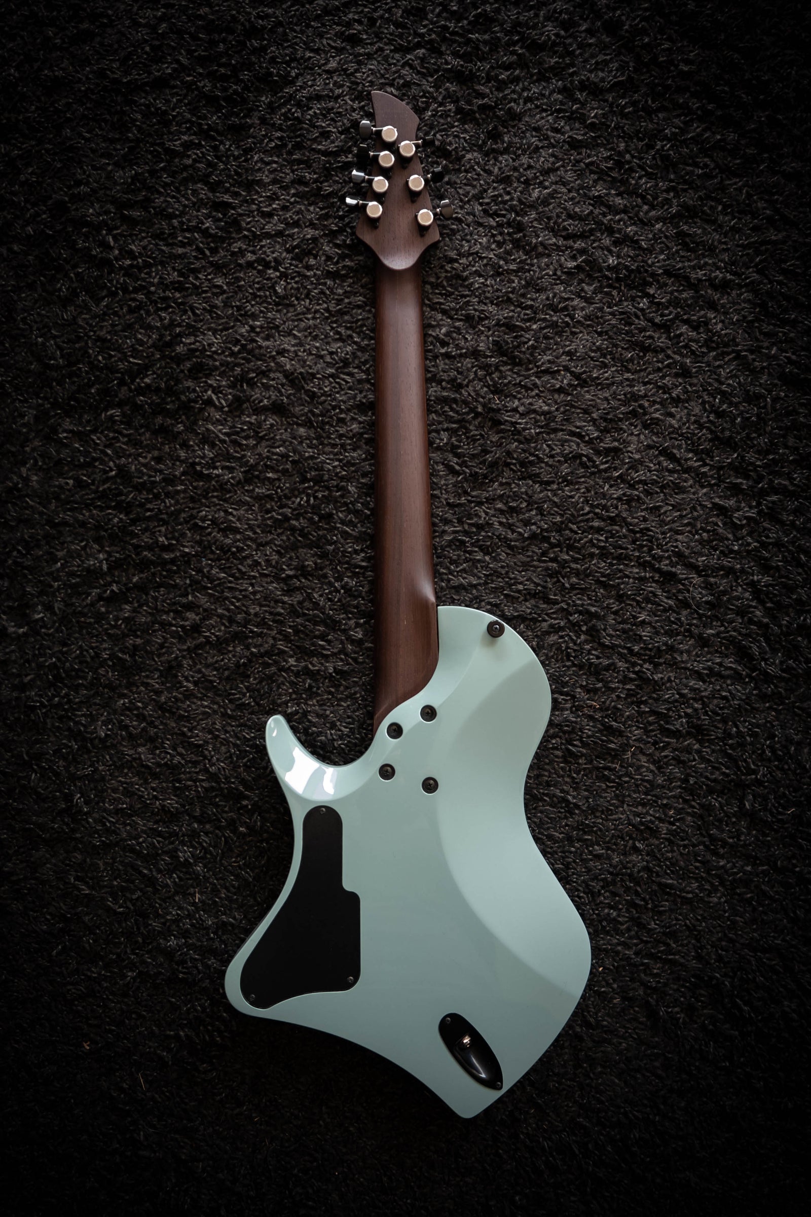 J Larada 7 // Sage [White Pickups]