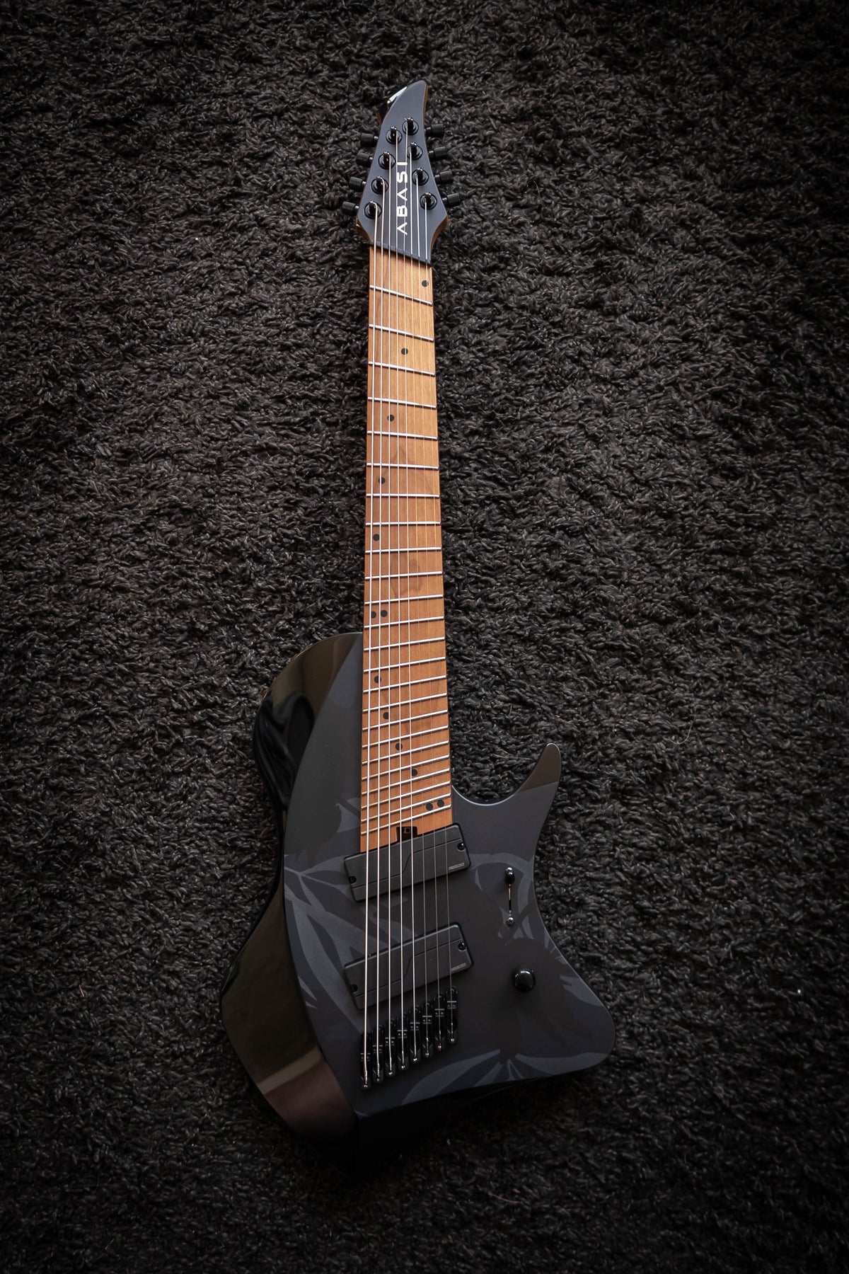 LARADA 8 // Master Series // Night Garden (Roasted Maple)