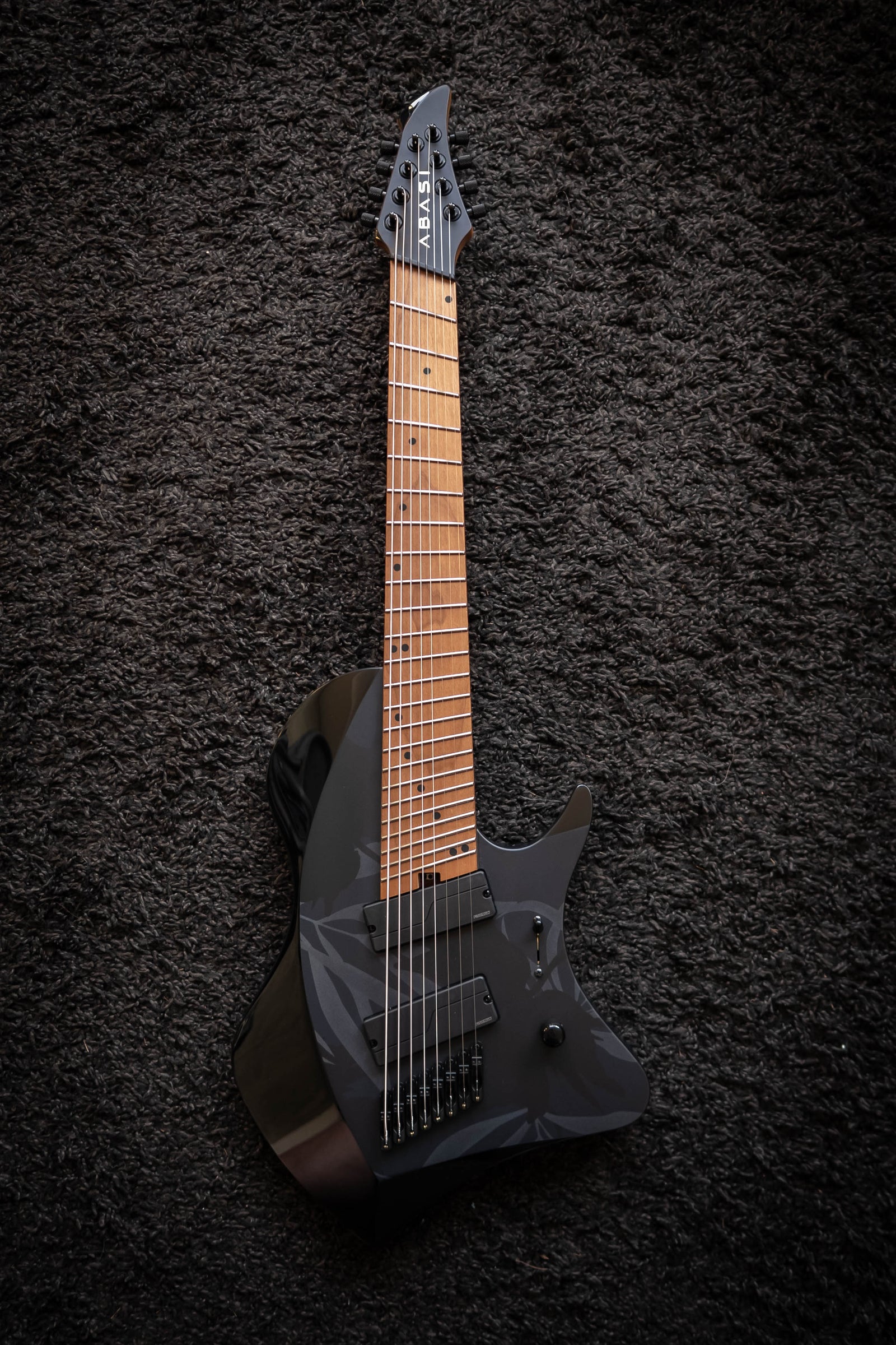 LARADA 8 // Master Series // Night Garden (Roasted Maple)