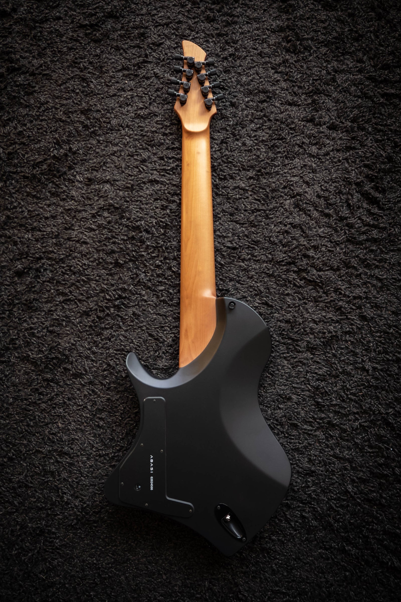 LARADA 8 // Master Series // Night Garden (Roasted Maple)