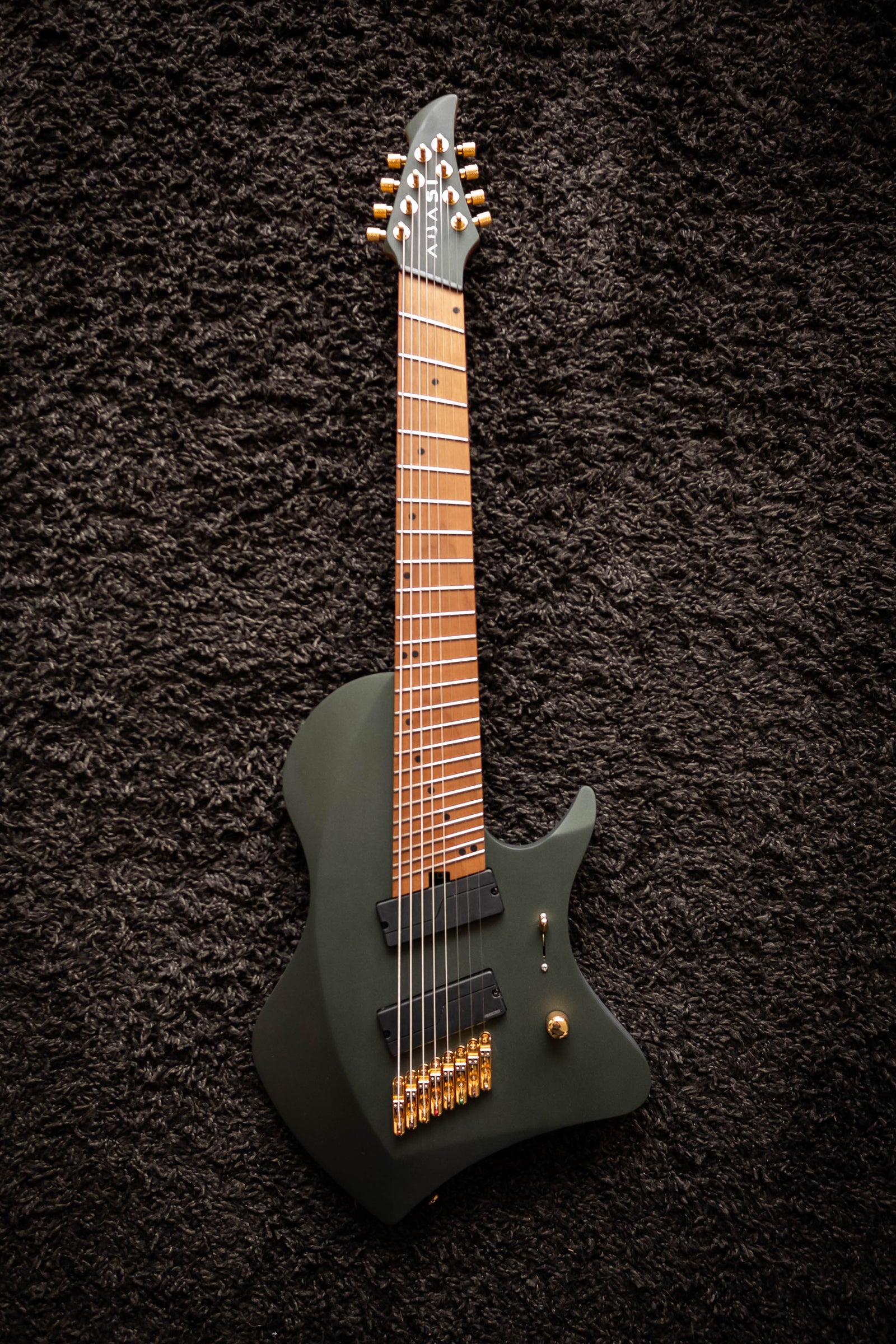 LARADA 8 // Master Series // Bell Garden Green (Roasted Maple)