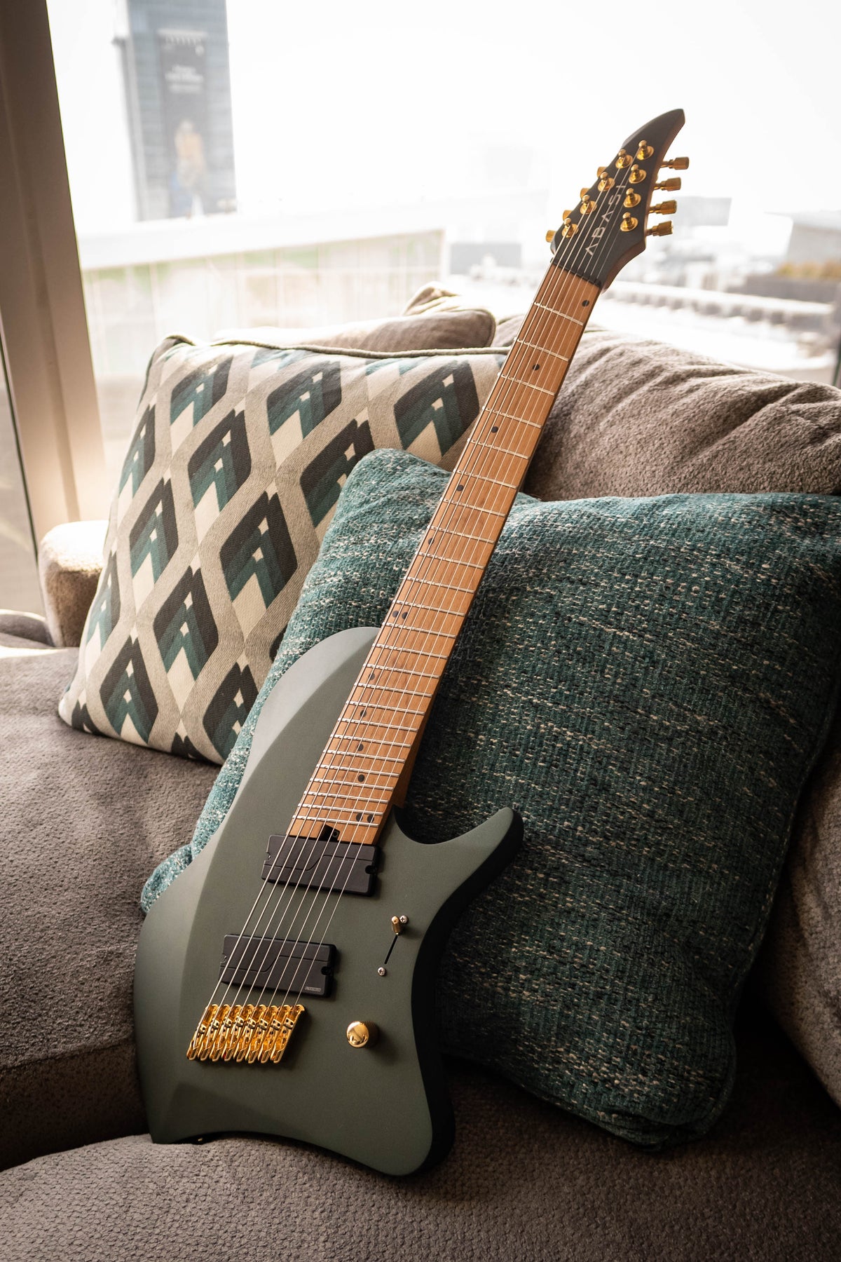 LARADA 8 // Master Series // Bell Garden Green (Roasted Maple)