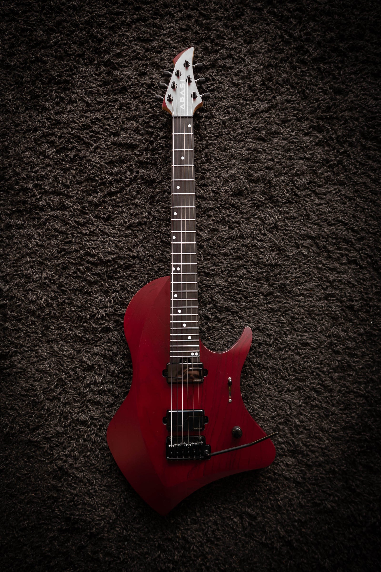 LARADA 6 Spartan // Imola Red