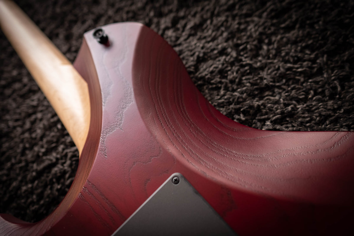 LARADA 6 Spartan // Imola Red