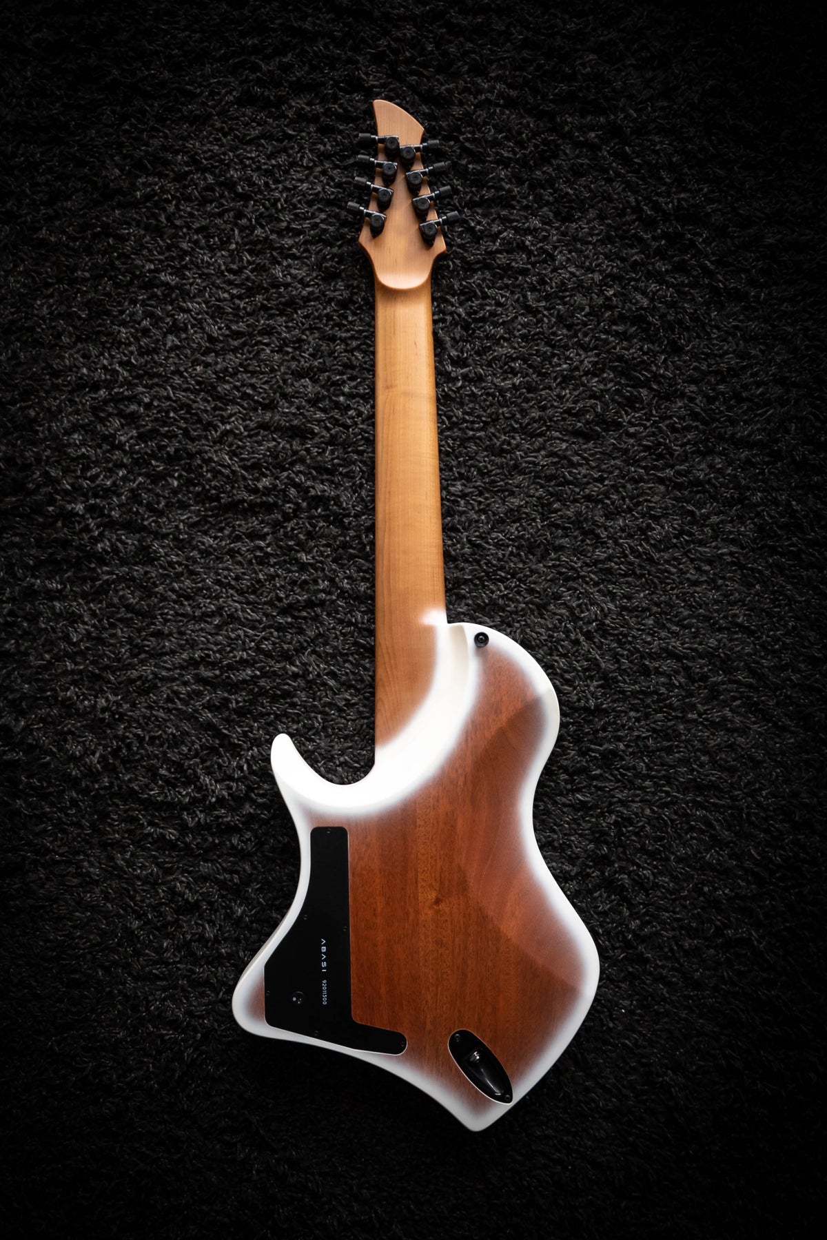 LARADA 8 // Master Series // Whiteburst