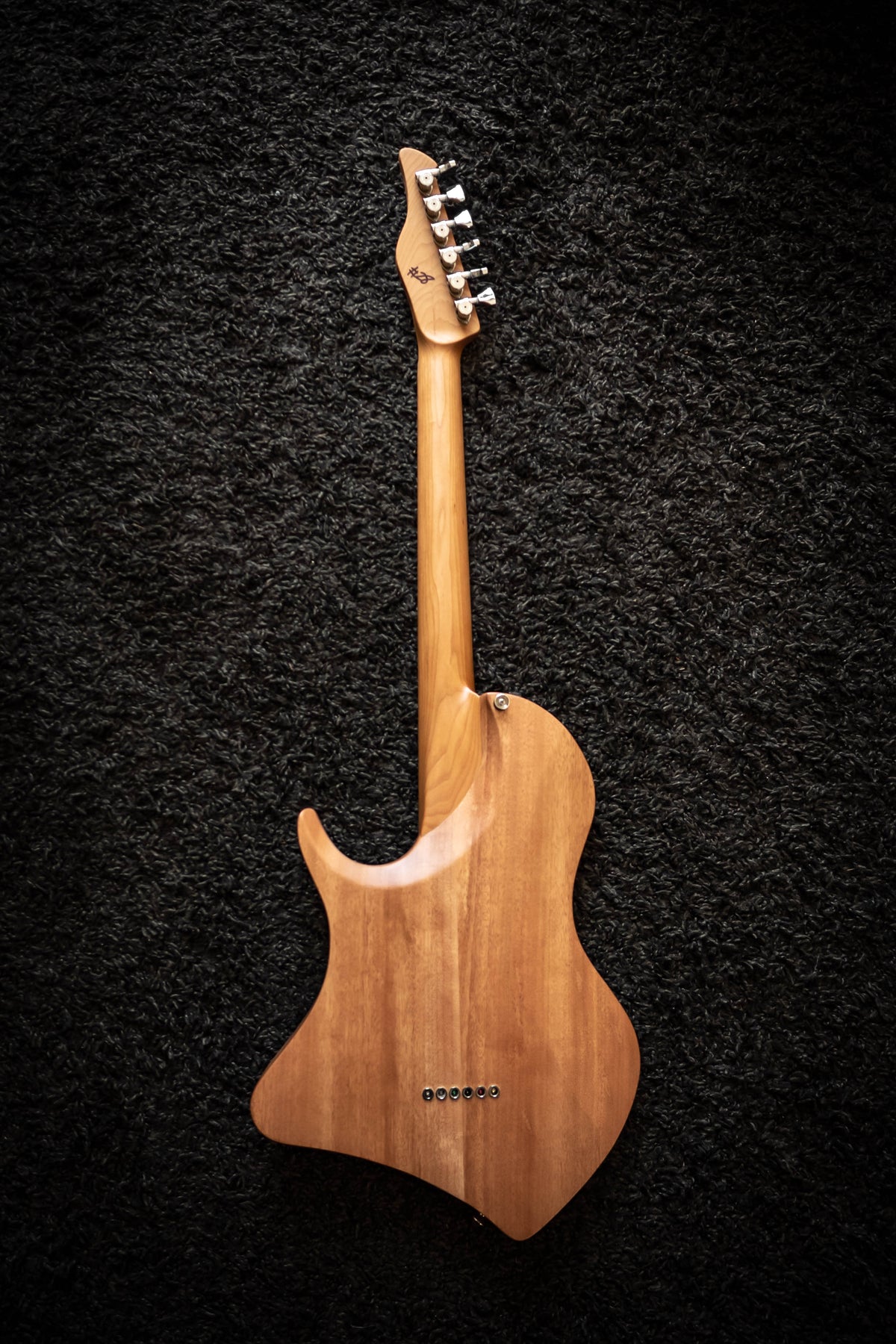 LARADA SPACE T // Autumnburst Goldleaf