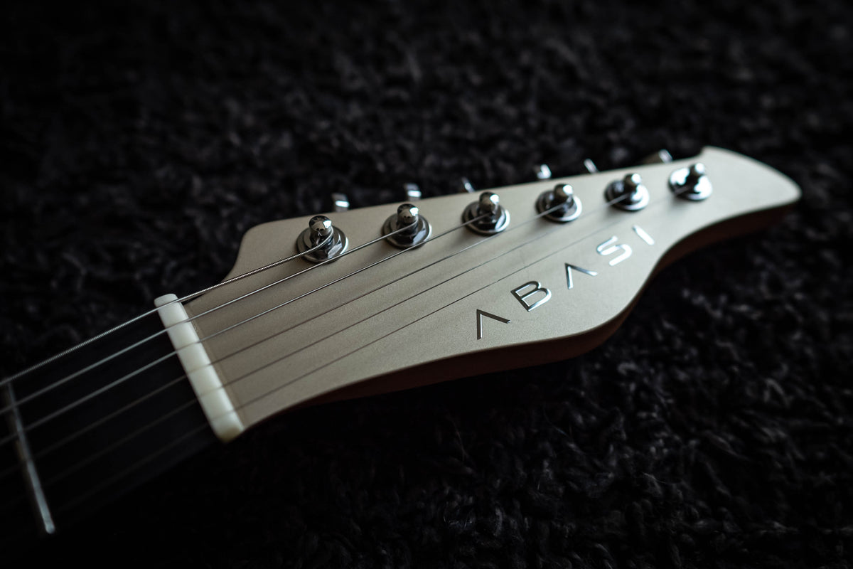 LARADA SPACE T // Champagne