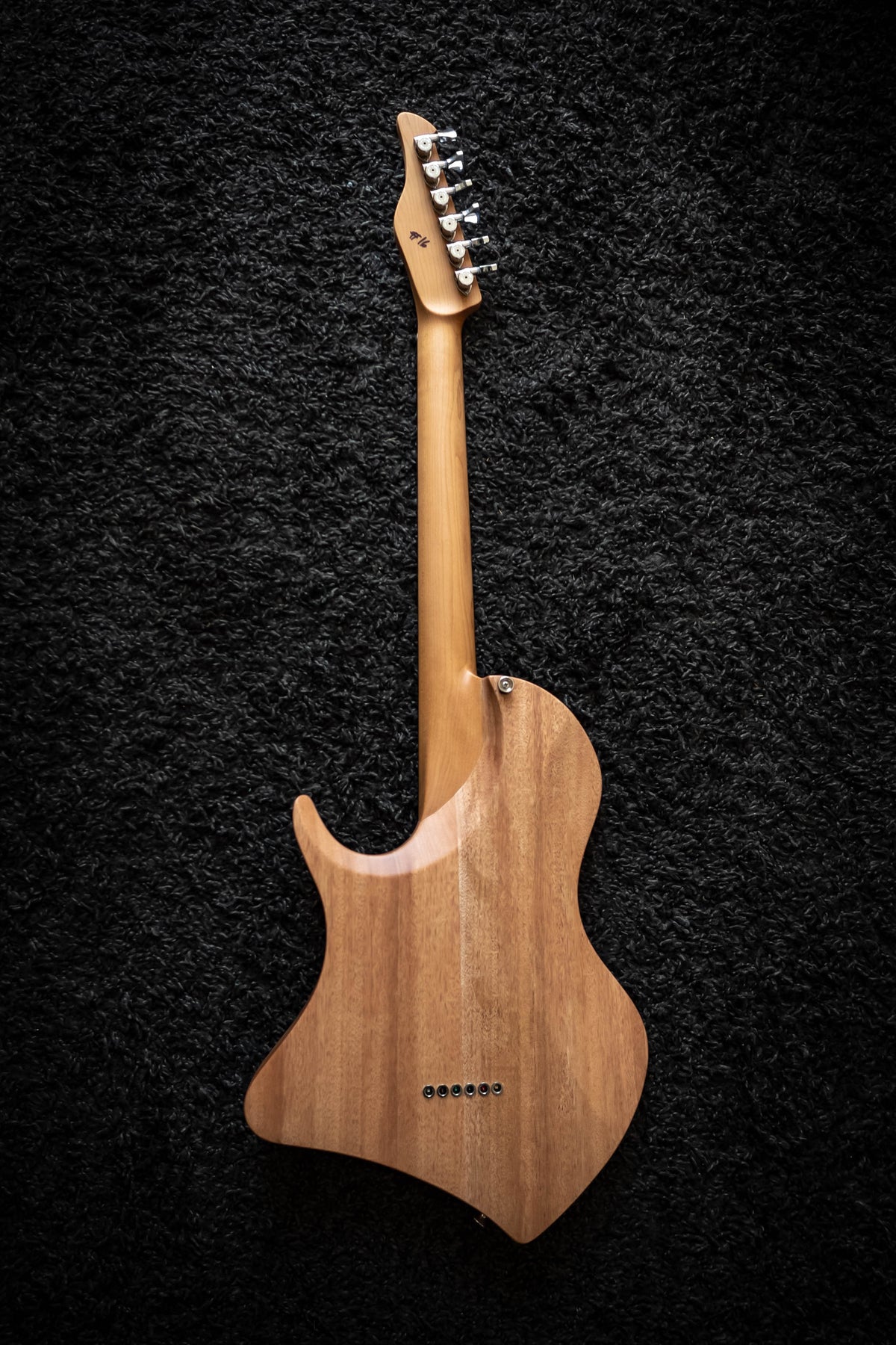 LARADA SPACE T // Champagne